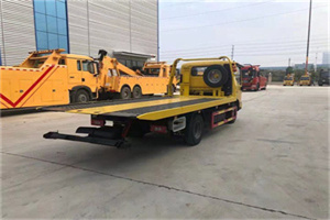 润州非事故拖车