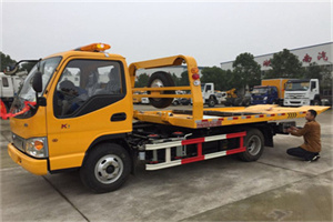 润州哪里有拖车服务